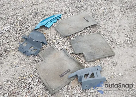 2016 Nissan Versa Note S (Sr)/S Plus/Sl/Sr/Sv z USA, uszkodzony, nr VIN 3N1CE2CP1GL401477